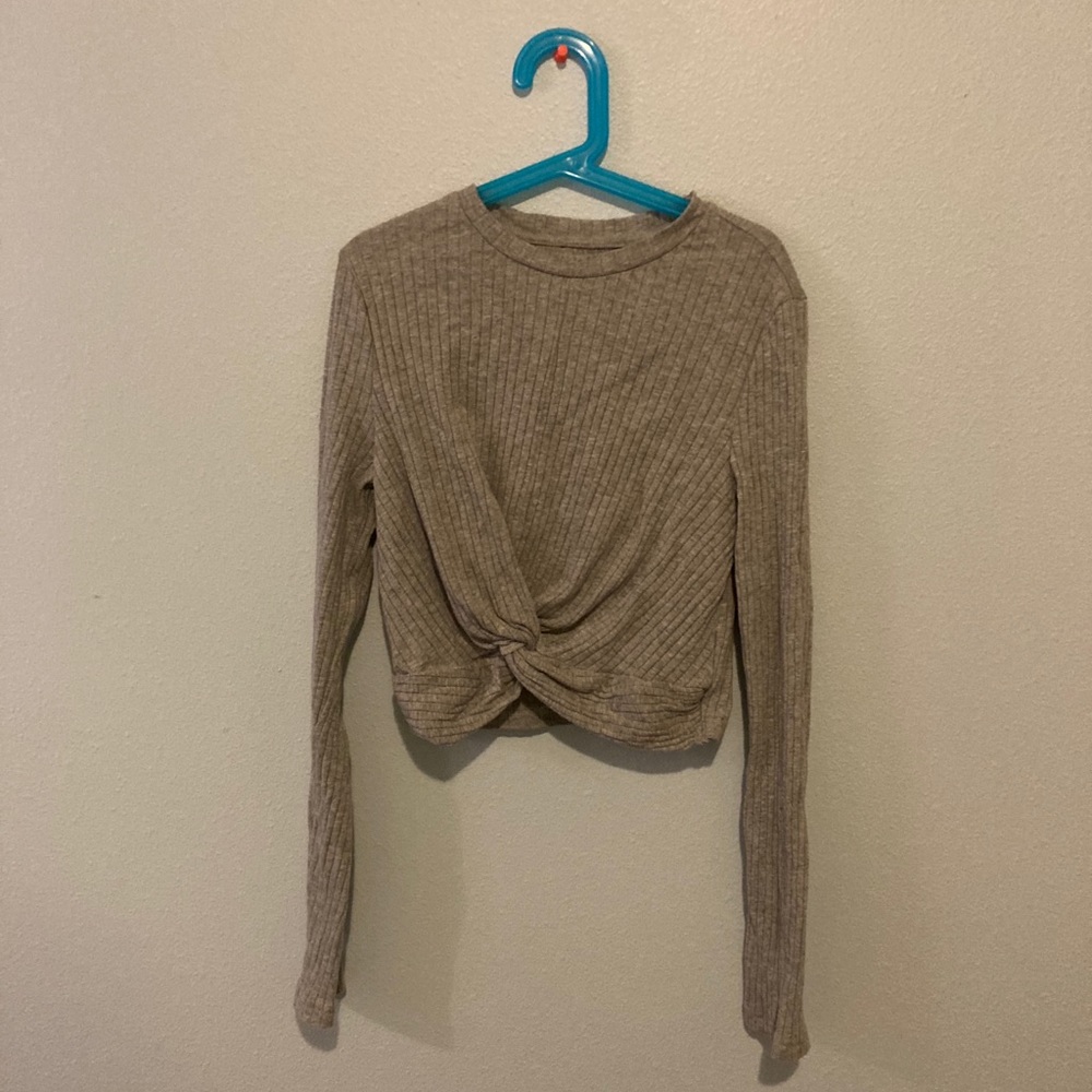 Cute crisscrossed crop top